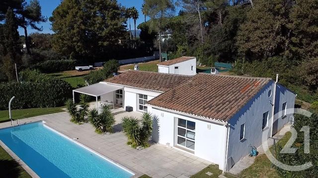 Maison à vendre - 5 pièces - 185 m2 - Valbonne - 06 - PROVENCE-ALPES-COTE-D-AZUR