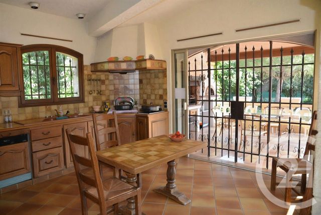 Maison &agrave; vendre - 7 pi&egrave;ces - 220 m2 - Valbonne - 06 - PROVENCE-ALPES-COTE-D-AZUR