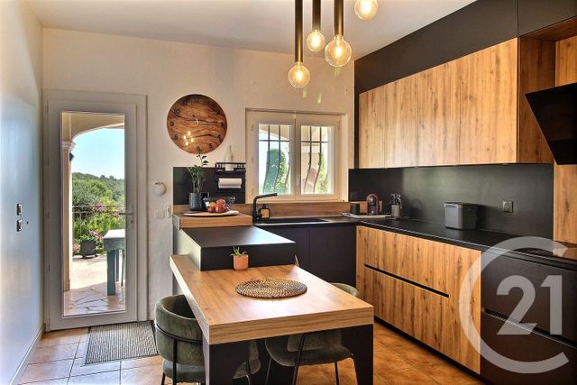 Afficher la photo en grand Maison à vendre - 5 pièces - 170 m2 - Opio - 06 - PROVENCE-ALPES-COTE-D-AZUR