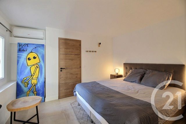 Afficher la photo en grand Maison à vendre - 5 pièces - 141,31 m2 - Chateauneuf Grasse - 06 - PROVENCE-ALPES-COTE-D-AZUR