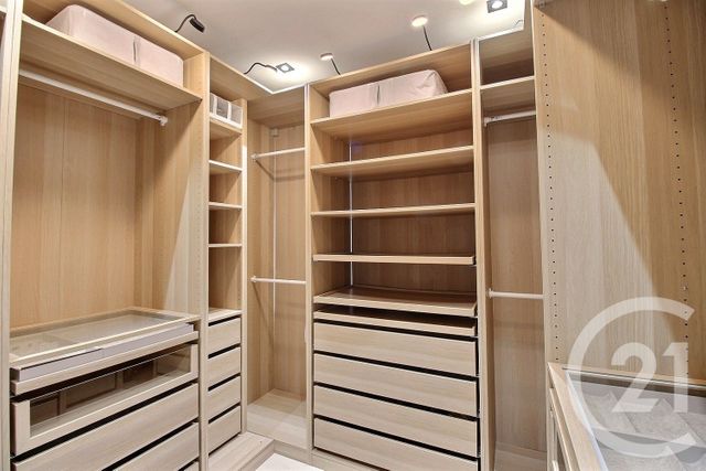 Afficher la photo en grand Maison à vendre - 5 pièces - 141,31 m2 - Chateauneuf Grasse - 06 - PROVENCE-ALPES-COTE-D-AZUR