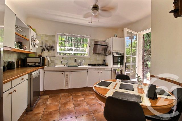 Maison &agrave; vendre - 8 pi&egrave;ces - 196,05 m2 - Valbonne - 06 - PROVENCE-ALPES-COTE-D-AZUR