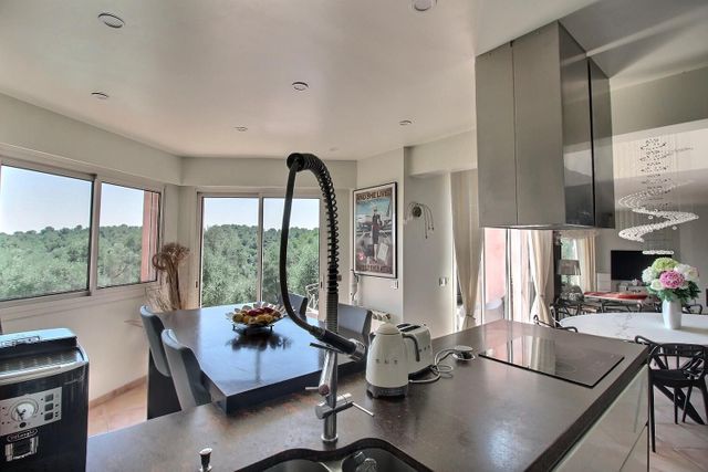 Maison à vendre - 7 pièces - 227 m2 - Valbonne - 06 - PROVENCE-ALPES-COTE-D-AZUR