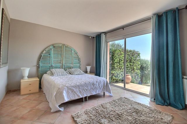 Maison à vendre - 7 pièces - 227 m2 - Valbonne - 06 - PROVENCE-ALPES-COTE-D-AZUR