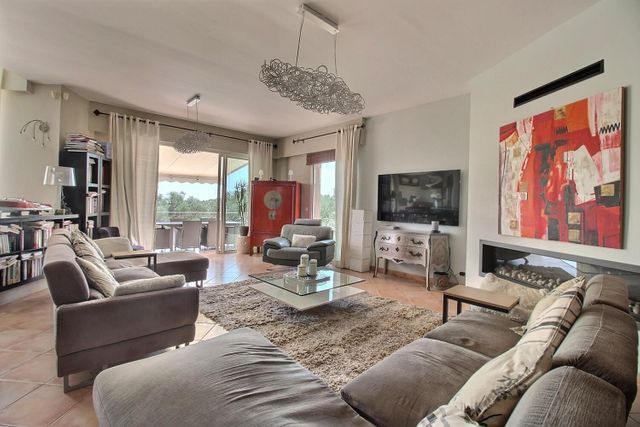 Maison à vendre - 7 pièces - 227 m2 - Valbonne - 06 - PROVENCE-ALPES-COTE-D-AZUR