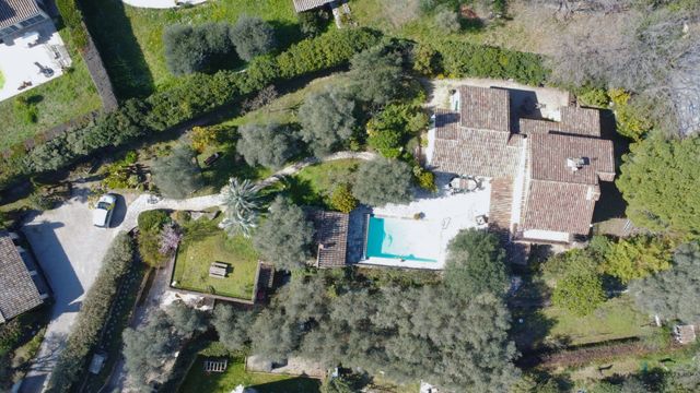 Maison à vendre - 5 pièces - 279,58 m2 - Valbonne - 06 - PROVENCE-ALPES-COTE-D-AZUR