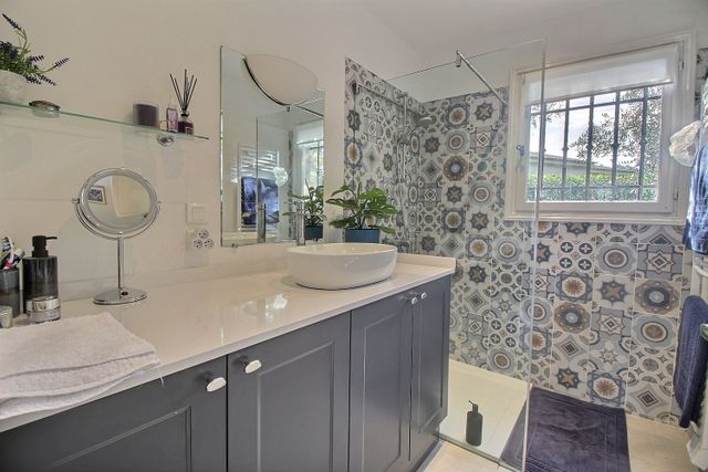 Maison à vendre - 5 pièces - 279,58 m2 - Valbonne - 06 - PROVENCE-ALPES-COTE-D-AZUR