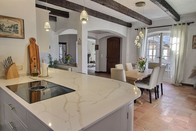 Maison à vendre - 5 pièces - 279,58 m2 - Valbonne - 06 - PROVENCE-ALPES-COTE-D-AZUR