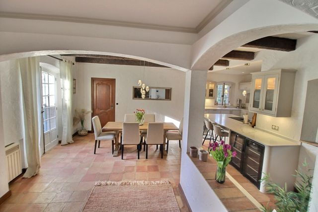 Maison à vendre - 5 pièces - 279,58 m2 - Valbonne - 06 - PROVENCE-ALPES-COTE-D-AZUR
