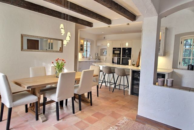 Maison à vendre - 5 pièces - 279,58 m2 - Valbonne - 06 - PROVENCE-ALPES-COTE-D-AZUR