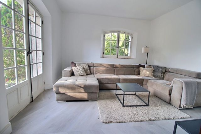 Maison à vendre - 5 pièces - 279,58 m2 - Valbonne - 06 - PROVENCE-ALPES-COTE-D-AZUR