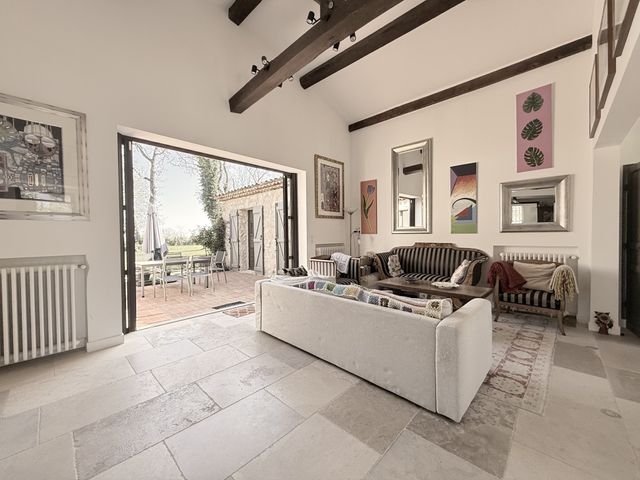 Maison à vendre - 6 pièces - 200 m2 - Chateauneuf Grasse - 06 - PROVENCE-ALPES-COTE-D-AZUR