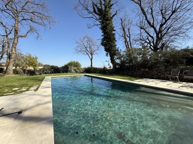 Maison à vendre - 6 pièces - 200 m2 - Chateauneuf Grasse - 06 - PROVENCE-ALPES-COTE-D-AZUR