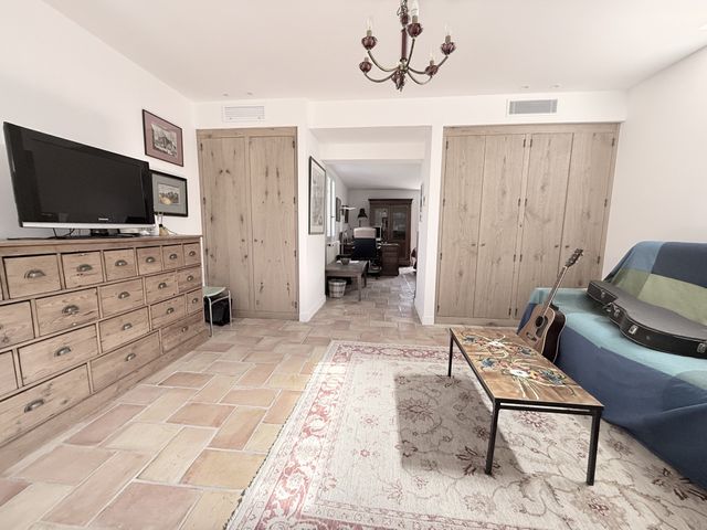 Maison à vendre - 6 pièces - 200 m2 - Chateauneuf Grasse - 06 - PROVENCE-ALPES-COTE-D-AZUR