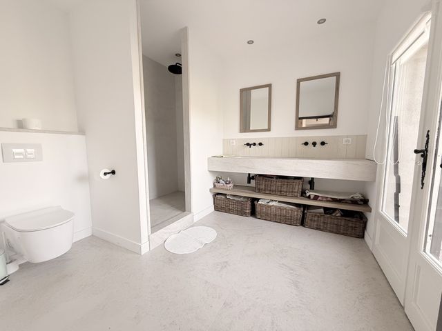 Maison à vendre - 6 pièces - 200 m2 - Chateauneuf Grasse - 06 - PROVENCE-ALPES-COTE-D-AZUR