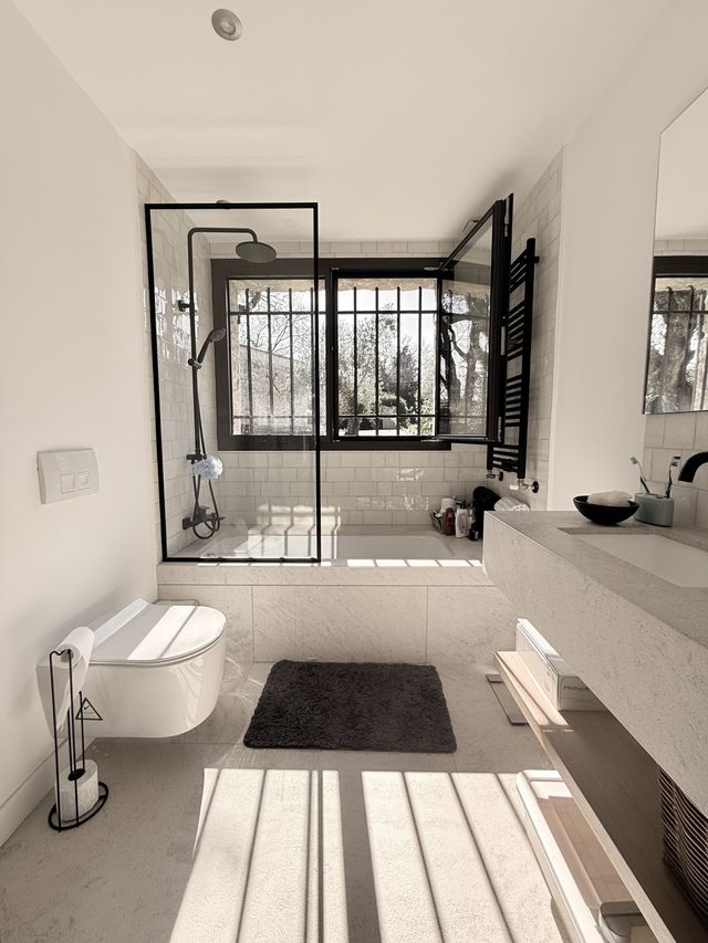 Maison à vendre - 6 pièces - 200 m2 - Chateauneuf Grasse - 06 - PROVENCE-ALPES-COTE-D-AZUR