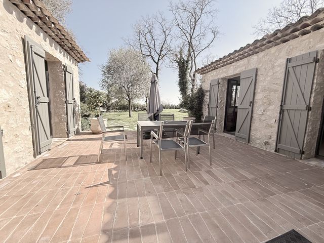 Maison à vendre - 6 pièces - 200 m2 - Chateauneuf Grasse - 06 - PROVENCE-ALPES-COTE-D-AZUR