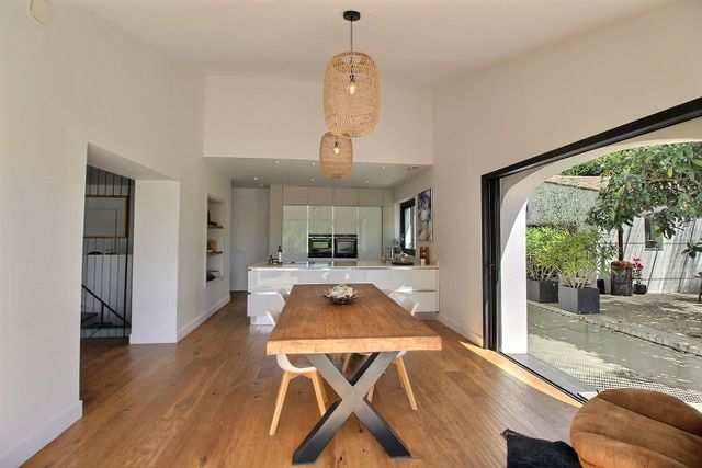 Maison &agrave; vendre - 7 pi&egrave;ces - 293,28 m2 - Valbonne - 06 - PROVENCE-ALPES-COTE-D-AZUR