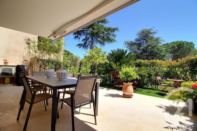 Afficher la photo en grand Appartement F3 à vendre - 3 pièces - 78,70 m2 - Villeneuve Loubet - 06 - PROVENCE-ALPES-COTE-D-AZUR