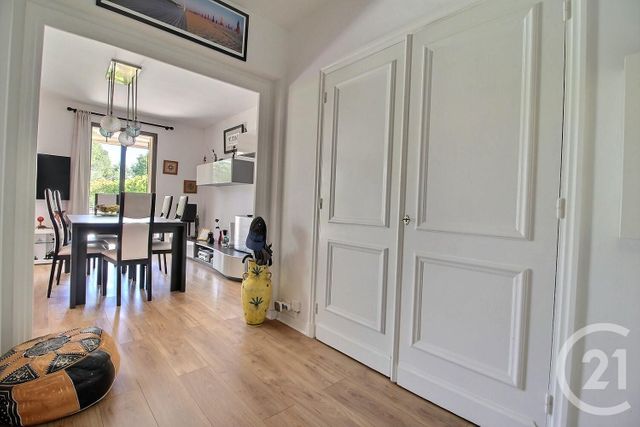 Afficher la photo en grand Appartement F3 à vendre - 3 pièces - 78,70 m2 - Villeneuve Loubet - 06 - PROVENCE-ALPES-COTE-D-AZUR