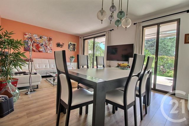 Afficher la photo en grand Appartement F3 à vendre - 3 pièces - 78,70 m2 - Villeneuve Loubet - 06 - PROVENCE-ALPES-COTE-D-AZUR