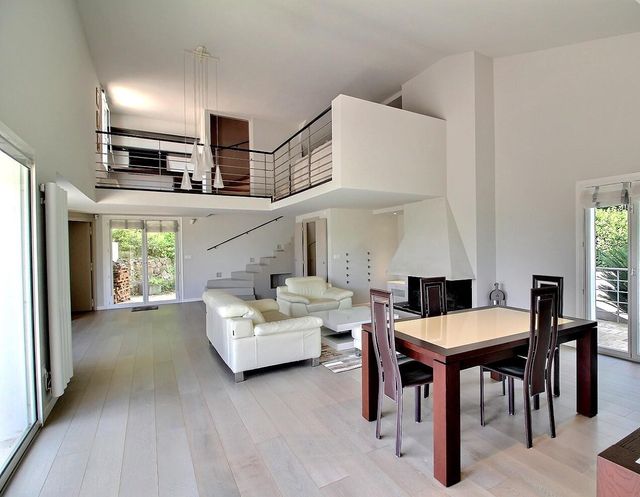 Afficher la photo en grand Maison à vendre - 5 pièces - 218 m2 - Biot - 06 - PROVENCE-ALPES-COTE-D-AZUR