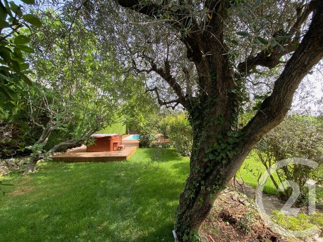 Maison à vendre - 7 pièces - 168 m2 - Le Rouret - 06 - PROVENCE-ALPES-COTE-D-AZUR