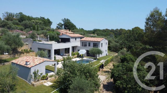 Maison à vendre - 5 pièces - 205 m2 - Le Rouret - 06 - PROVENCE-ALPES-COTE-D-AZUR