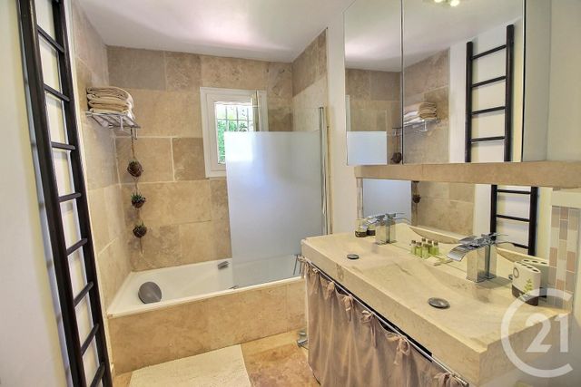 Maison à vendre - 5 pièces - 140,70 m2 - Le Rouret - 06 - PROVENCE-ALPES-COTE-D-AZUR