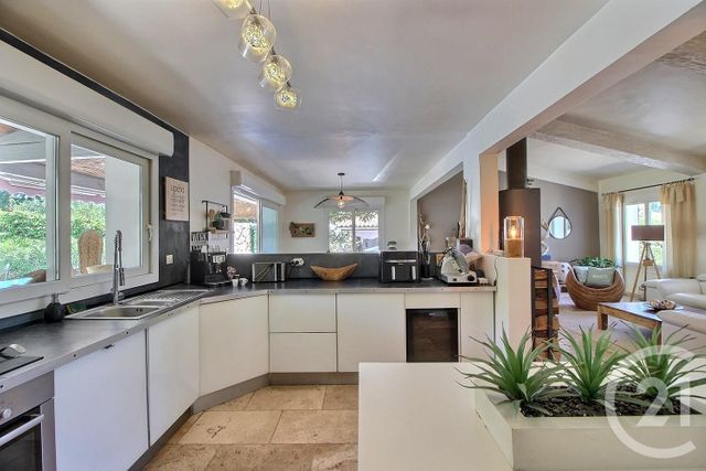 Maison à vendre - 5 pièces - 140,70 m2 - Le Rouret - 06 - PROVENCE-ALPES-COTE-D-AZUR