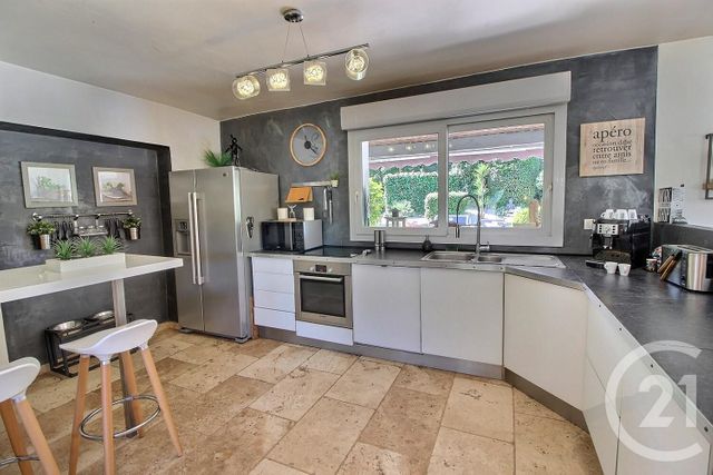 Maison à vendre - 5 pièces - 140,70 m2 - Le Rouret - 06 - PROVENCE-ALPES-COTE-D-AZUR