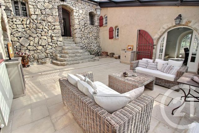 Maison à vendre - 7 pièces - 200 m2 - Le Bar Sur Loup - 06 - PROVENCE-ALPES-COTE-D-AZUR