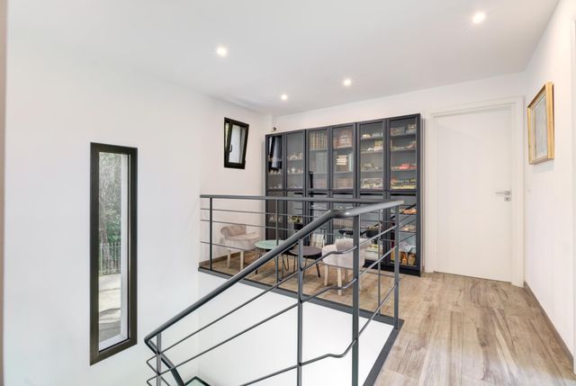 Maison à vendre - 5 pièces - 223 m2 - Chateauneuf Grasse - 06 - PROVENCE-ALPES-COTE-D-AZUR