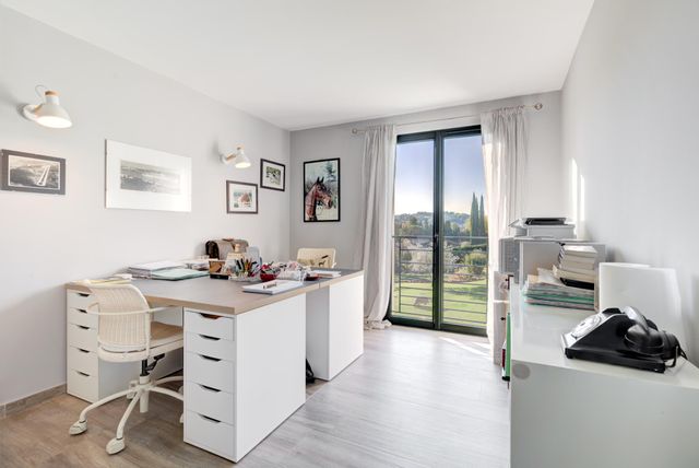 Maison à vendre - 5 pièces - 223 m2 - Chateauneuf Grasse - 06 - PROVENCE-ALPES-COTE-D-AZUR