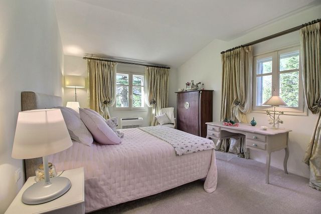 Maison à vendre - 10 pièces - 330 m2 - Chateauneuf Grasse - 06 - PROVENCE-ALPES-COTE-D-AZUR