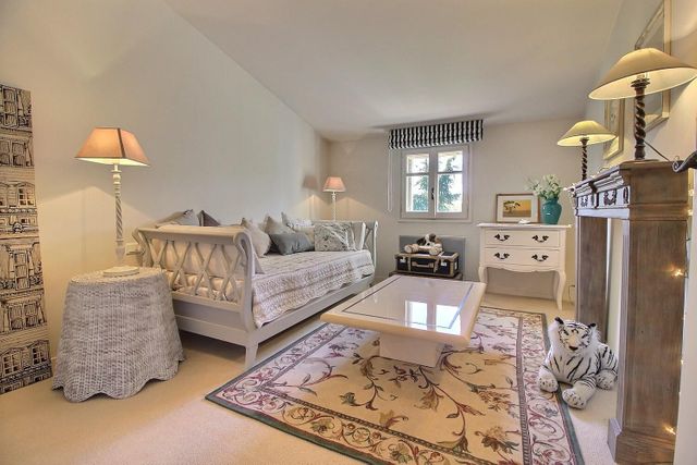 Maison à vendre - 10 pièces - 330 m2 - Chateauneuf Grasse - 06 - PROVENCE-ALPES-COTE-D-AZUR