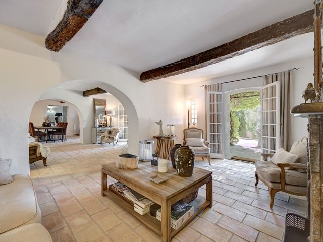 Maison à vendre - 8 pièces - 550 m2 - Chateauneuf Grasse - 06 - PROVENCE-ALPES-COTE-D-AZUR
