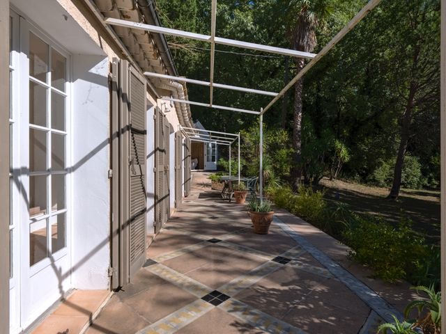 Maison à vendre - 8 pièces - 550 m2 - Chateauneuf Grasse - 06 - PROVENCE-ALPES-COTE-D-AZUR