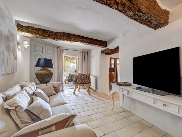 Maison à vendre - 8 pièces - 550 m2 - Chateauneuf Grasse - 06 - PROVENCE-ALPES-COTE-D-AZUR