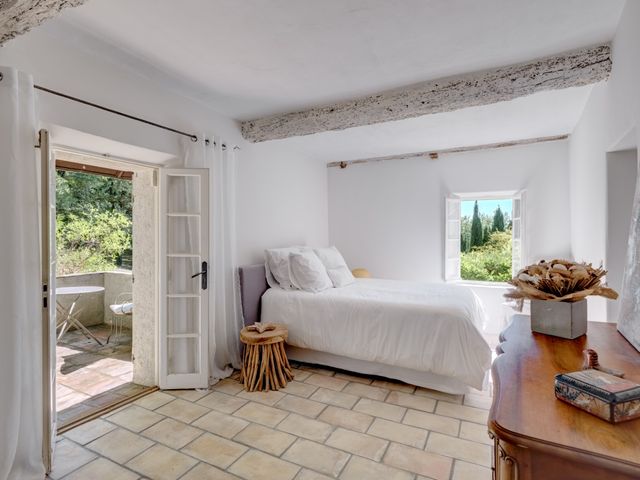 Maison à vendre - 8 pièces - 550 m2 - Chateauneuf Grasse - 06 - PROVENCE-ALPES-COTE-D-AZUR