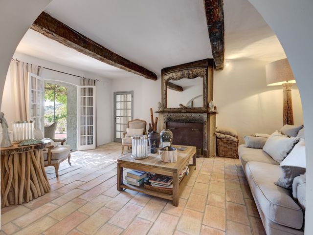 Maison à vendre - 8 pièces - 550 m2 - Chateauneuf Grasse - 06 - PROVENCE-ALPES-COTE-D-AZUR