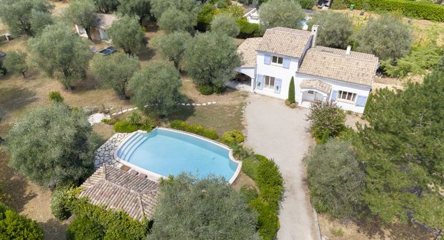 Maison à vendre - 5 pièces - 160 m2 - Le Rouret - 06 - PROVENCE-ALPES-COTE-D-AZUR