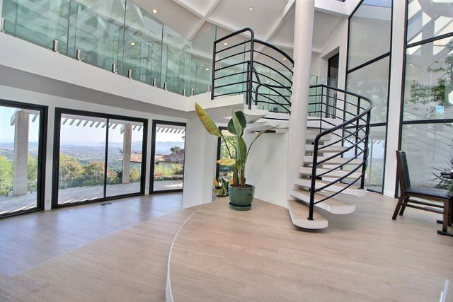 Maison &agrave; vendre - 5 pi&egrave;ces - 214 m2 - Grasse - 06 - PROVENCE-ALPES-COTE-D-AZUR