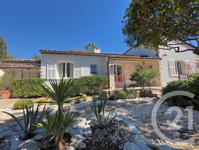 Maison à vendre - 6 pièces - 170 m2 - Roquefort Les Pins - 06 - PROVENCE-ALPES-COTE-D-AZUR