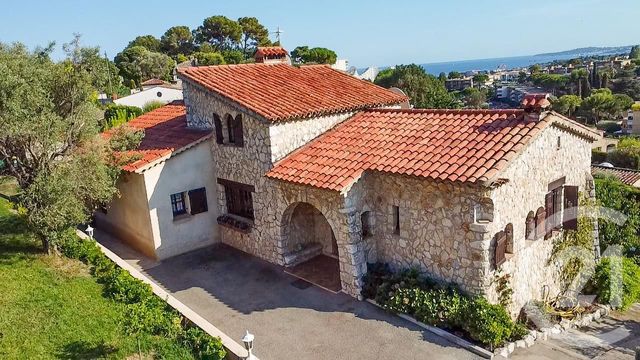 Maison à vendre - 7 pièces - 176,27 m2 - Villeneuve Loubet - 06 - PROVENCE-ALPES-COTE-D-AZUR