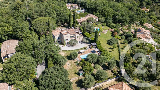 Afficher la photo en grand Maison à vendre - 8 pièces - 231,14 m2 - Le Rouret - 06 - PROVENCE-ALPES-COTE-D-AZUR