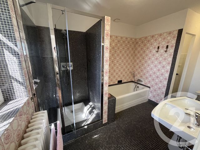 Afficher la photo en grand Maison à vendre - 8 pièces - 231,14 m2 - Le Rouret - 06 - PROVENCE-ALPES-COTE-D-AZUR