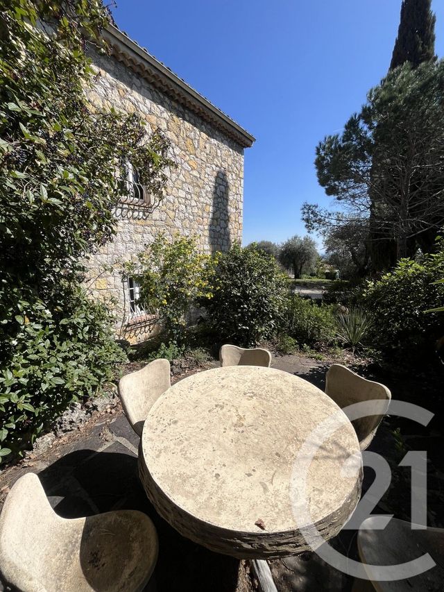 Afficher la photo en grand Maison à vendre - 8 pièces - 231,14 m2 - Le Rouret - 06 - PROVENCE-ALPES-COTE-D-AZUR