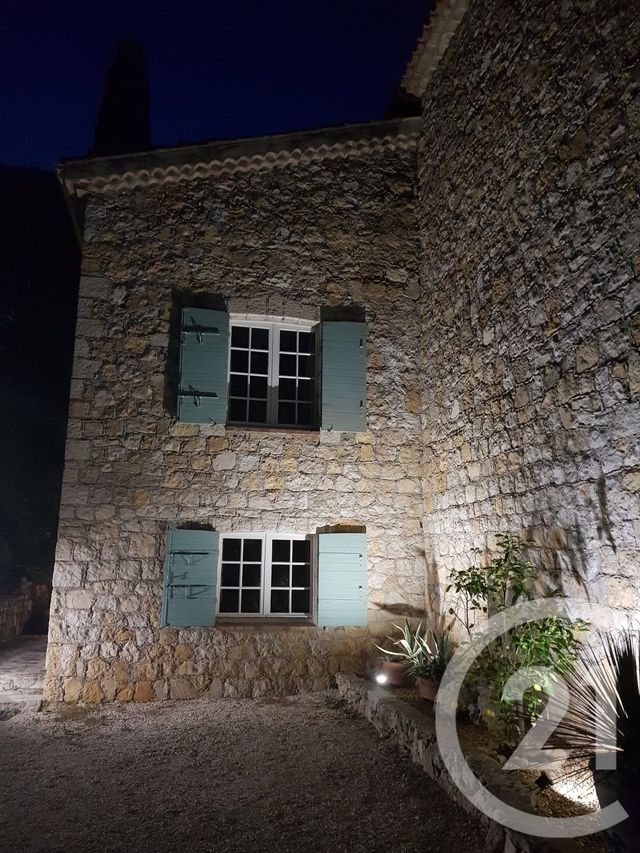 Afficher la photo en grand Maison à vendre - 8 pièces - 231,14 m2 - Le Rouret - 06 - PROVENCE-ALPES-COTE-D-AZUR
