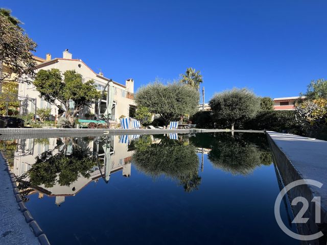 Maison à vendre - 9 pièces - 236 m2 - Vence - 06 - PROVENCE-ALPES-COTE-D-AZUR